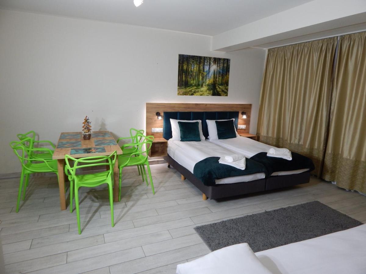 Agat Apartament Czarna Gora 西恩纳 外观 照片