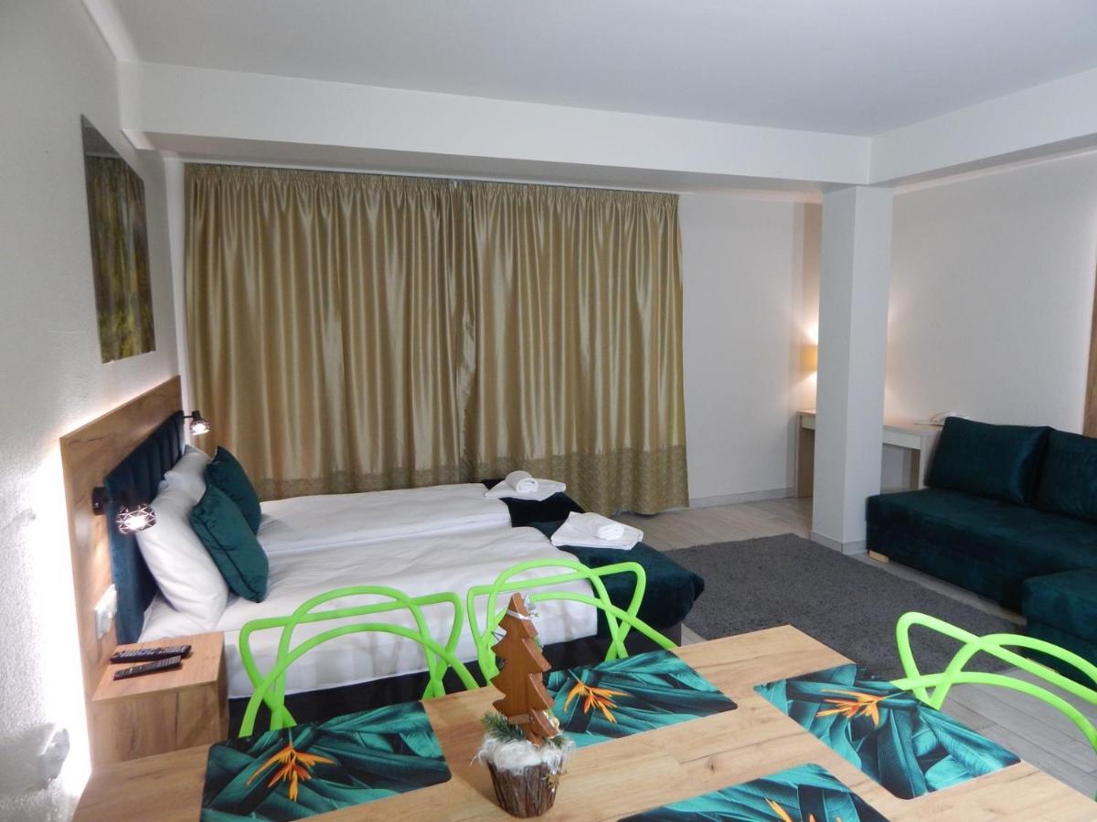 Agat Apartament Czarna Gora 西恩纳 外观 照片