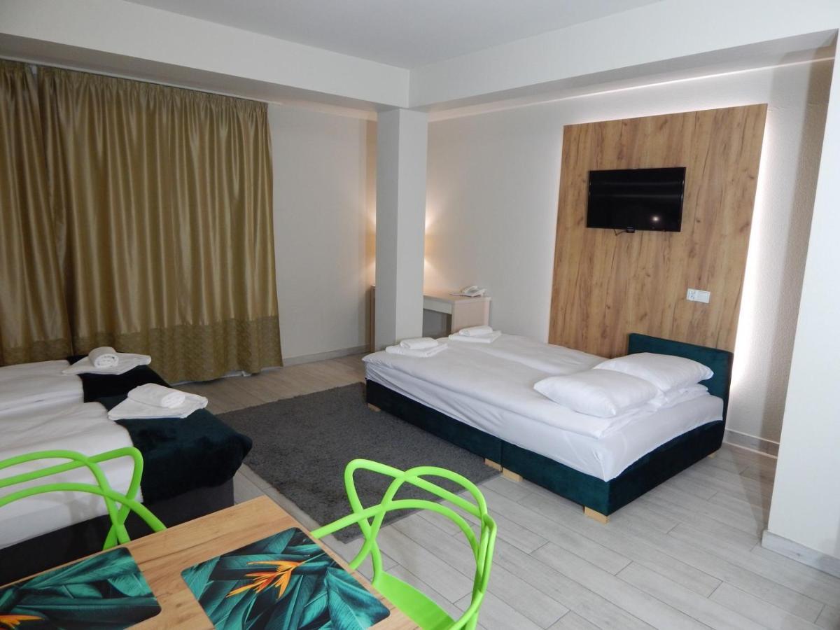 Agat Apartament Czarna Gora 西恩纳 外观 照片